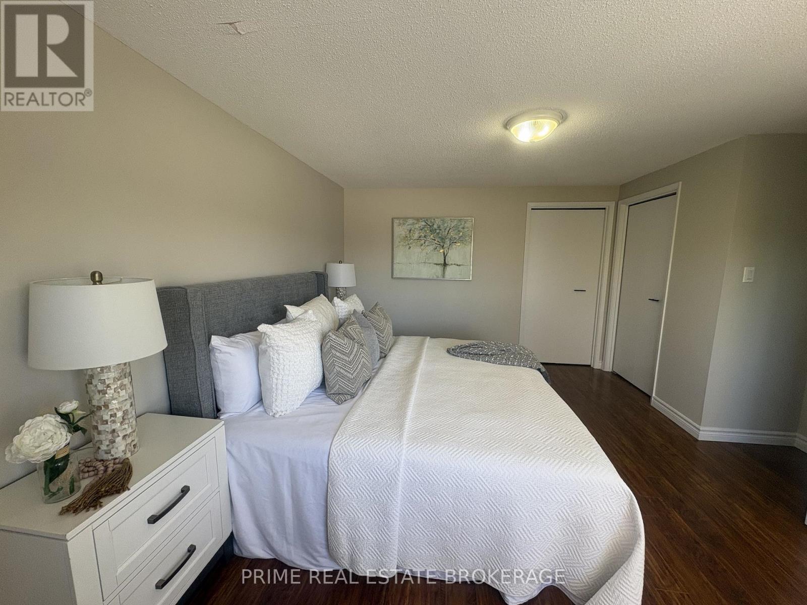 #58 35 WATERMAN AVENUE - 13