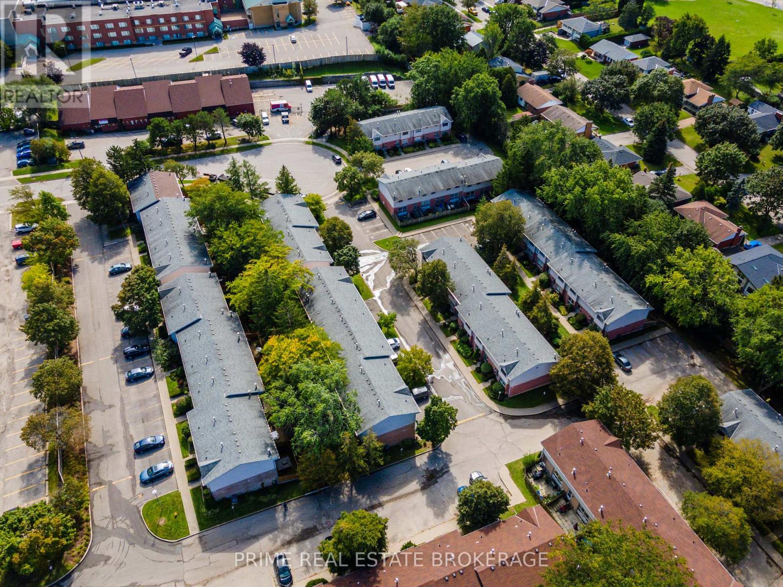 #58 35 WATERMAN AVENUE - 26
