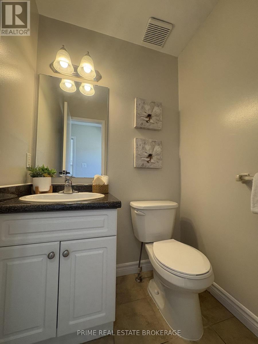 #58 35 WATERMAN AVENUE - 4