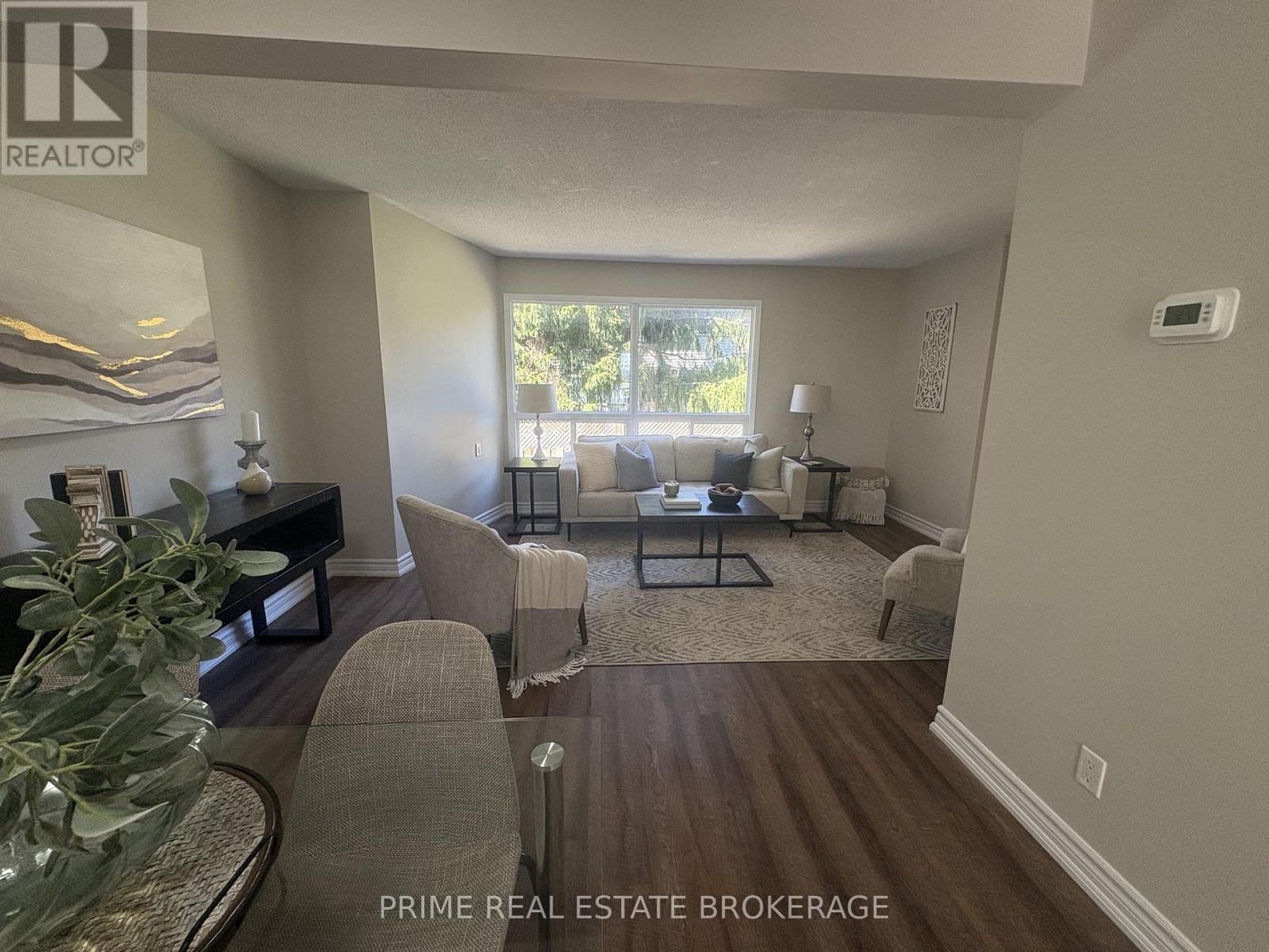 #58 35 WATERMAN AVENUE - 6