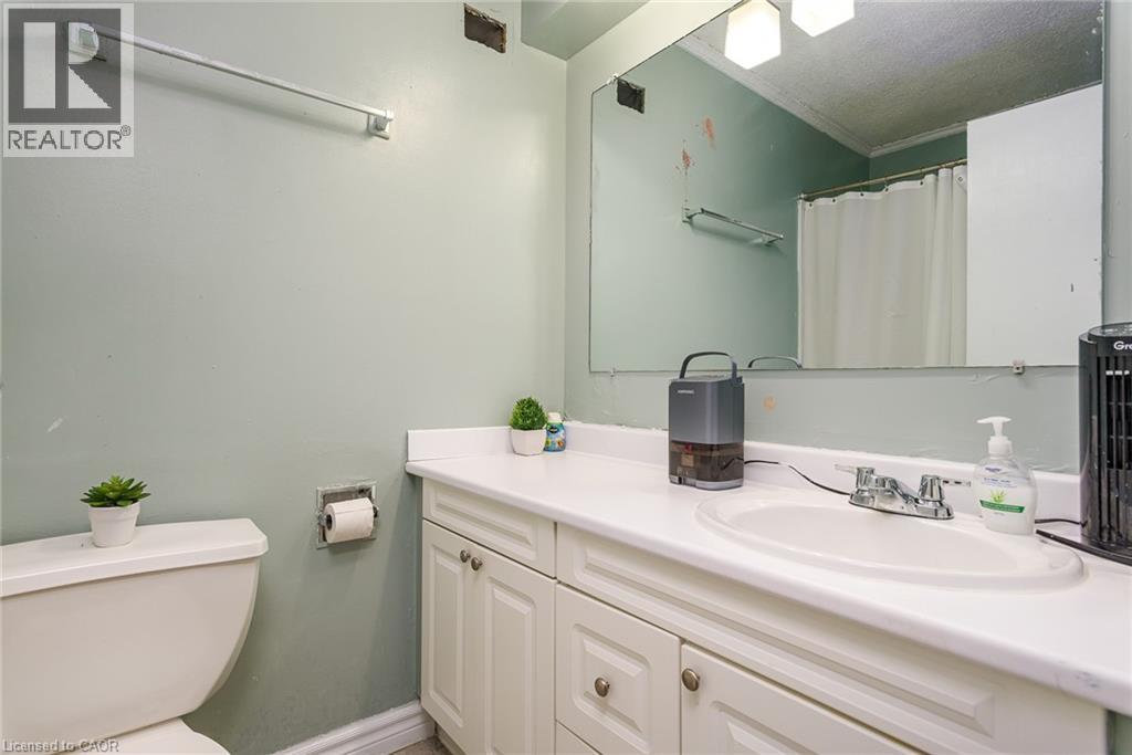 121 UNIVERSITY Avenue E Unit# 32, Waterloo, Ontario, N2J4J1 — Photo 28