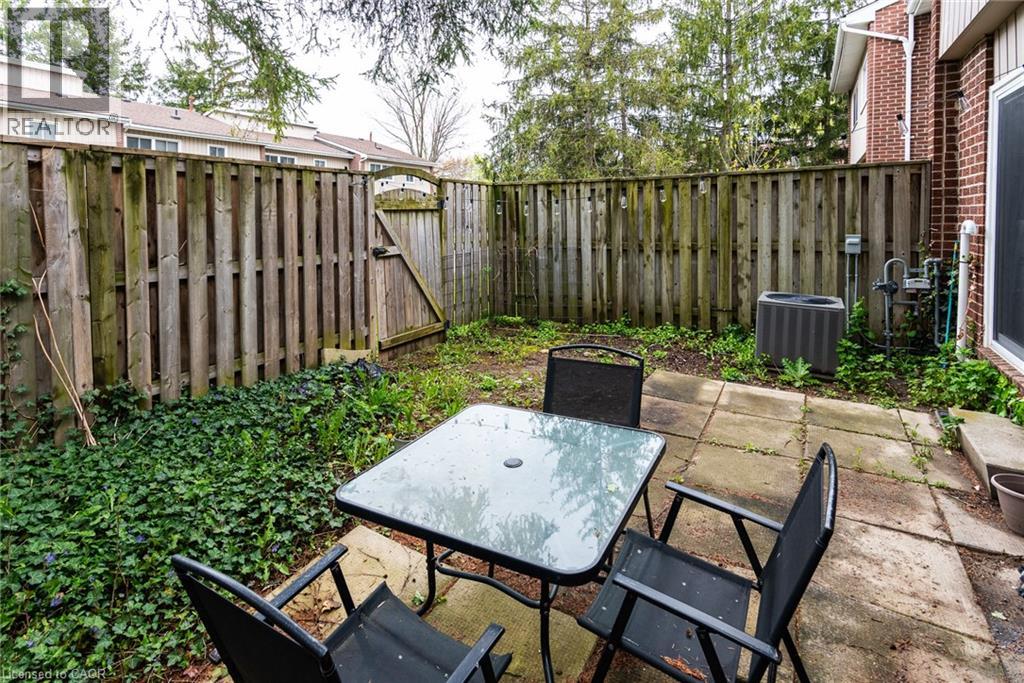 121 UNIVERSITY Avenue E Unit# 32, Waterloo, Ontario, N2J4J1 — Photo 37