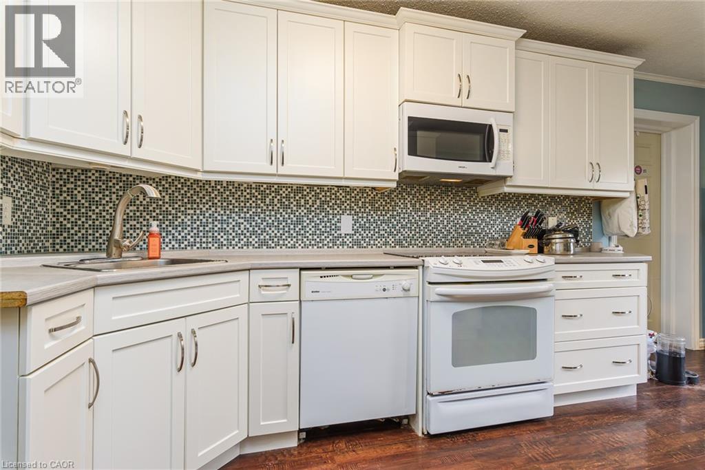 121 UNIVERSITY Avenue E Unit# 32, Waterloo, Ontario, N2J4J1 — Photo 9