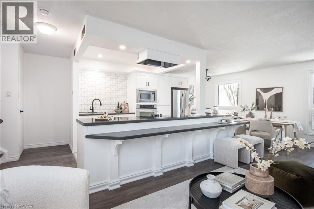 397 KEATS Way Unit# 4, Waterloo, Ontario, N2L5S7 — Photo 23