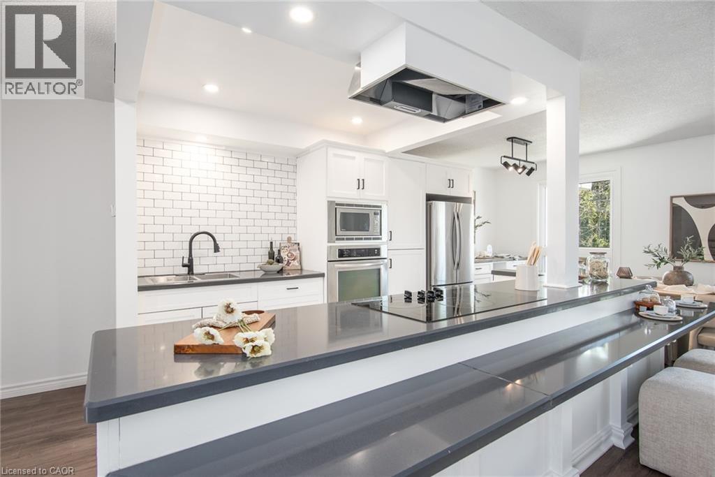 397 KEATS Way Unit# 4, Waterloo, Ontario, N2L5S7 — Photo 18