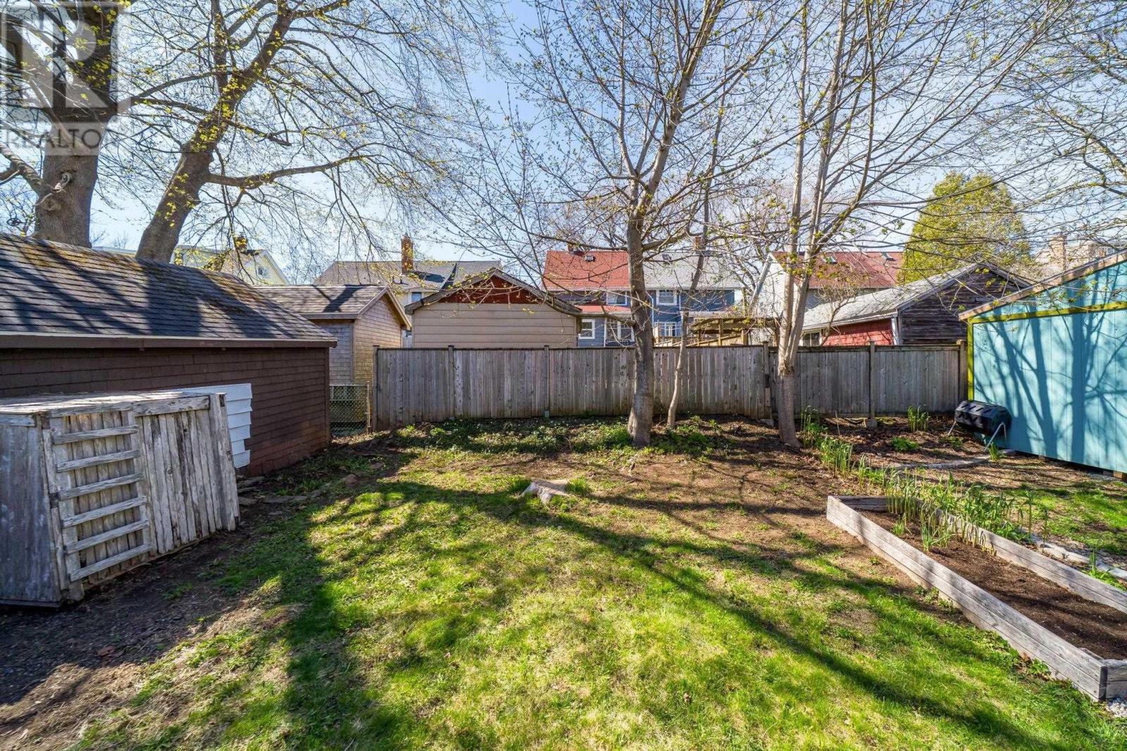 Property 28 of 50 of 6363 Seaforth Street