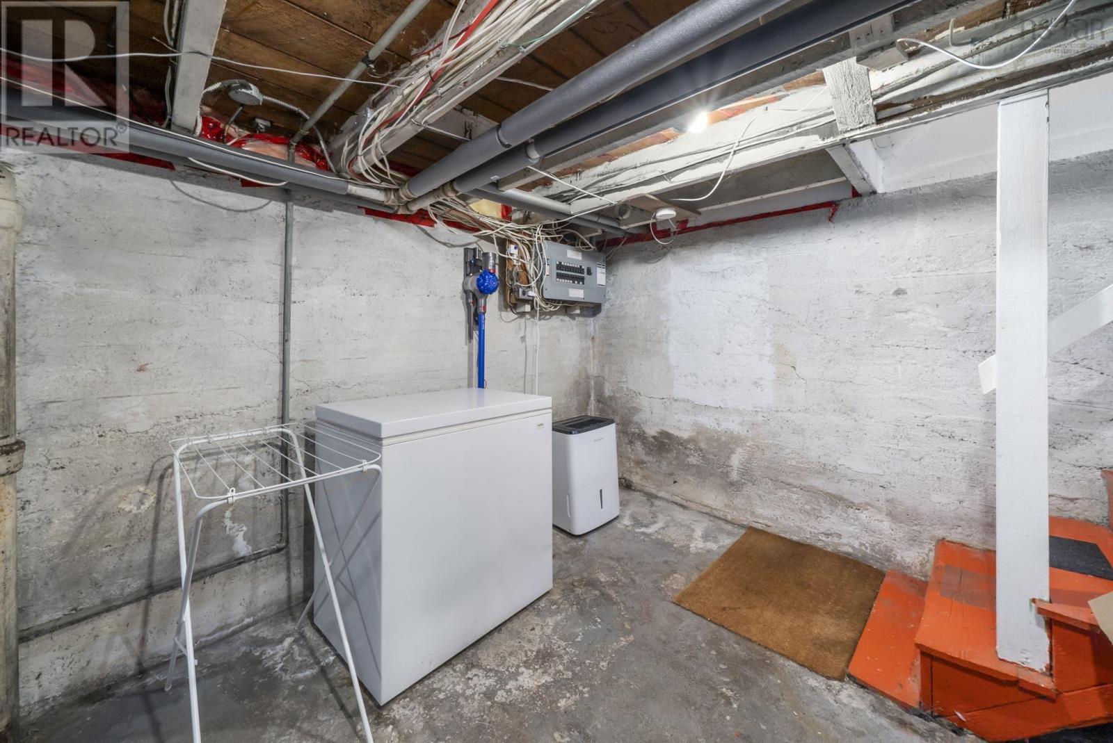Property 22 of 50 of 6363 Seaforth Street
