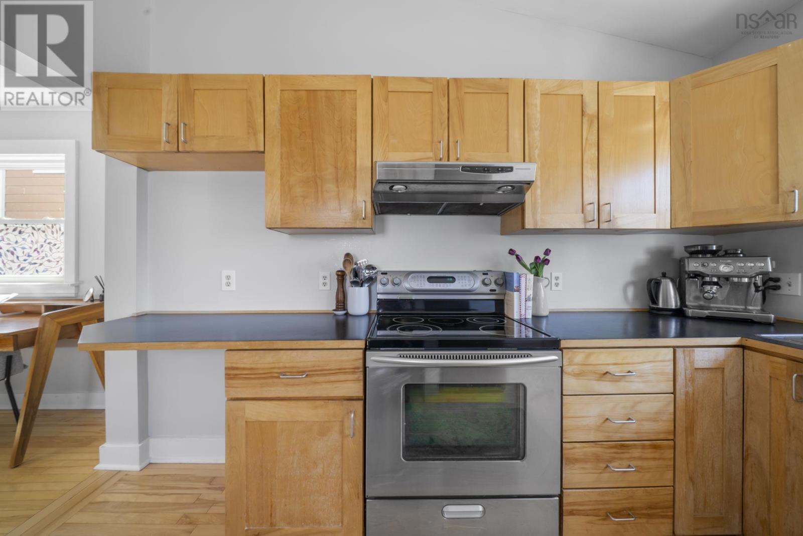 Property 27 of 50 of 6363 Seaforth Street