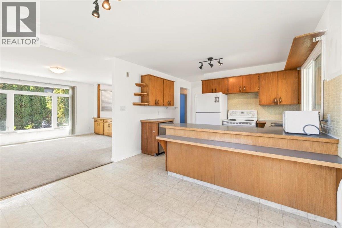 1201 10th Avenue, Fernie