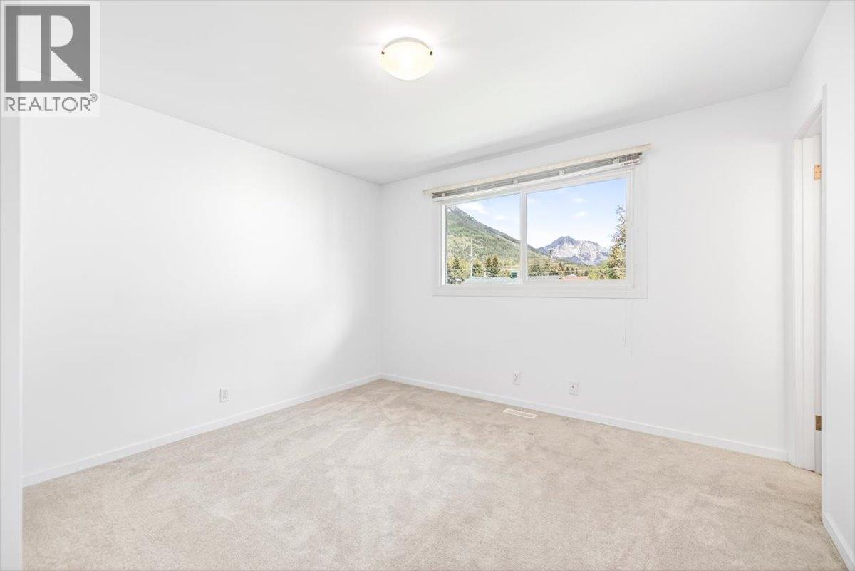 1201 10th Avenue, Fernie