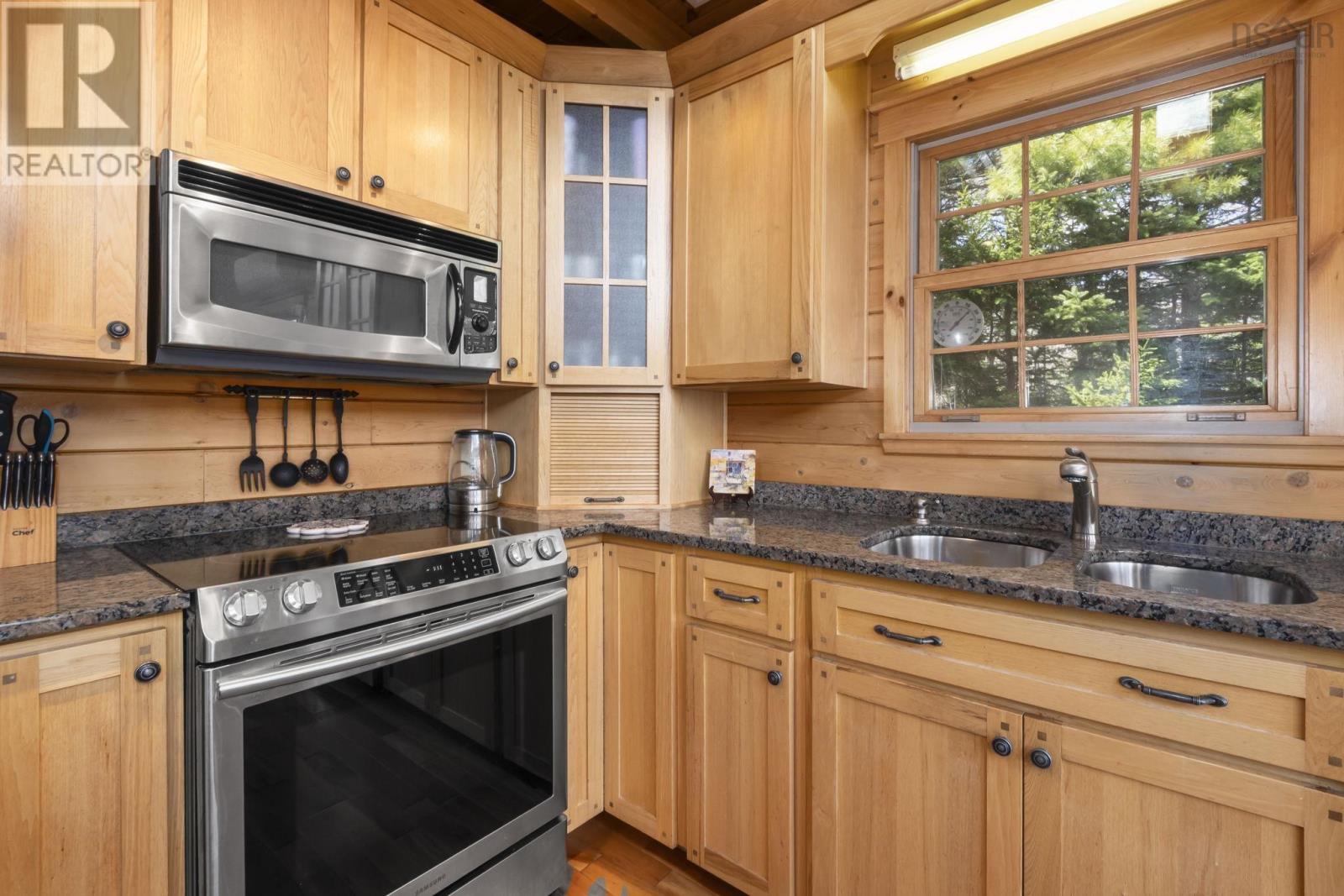 Property 21 of 47 of 670 Pioneer Drive
