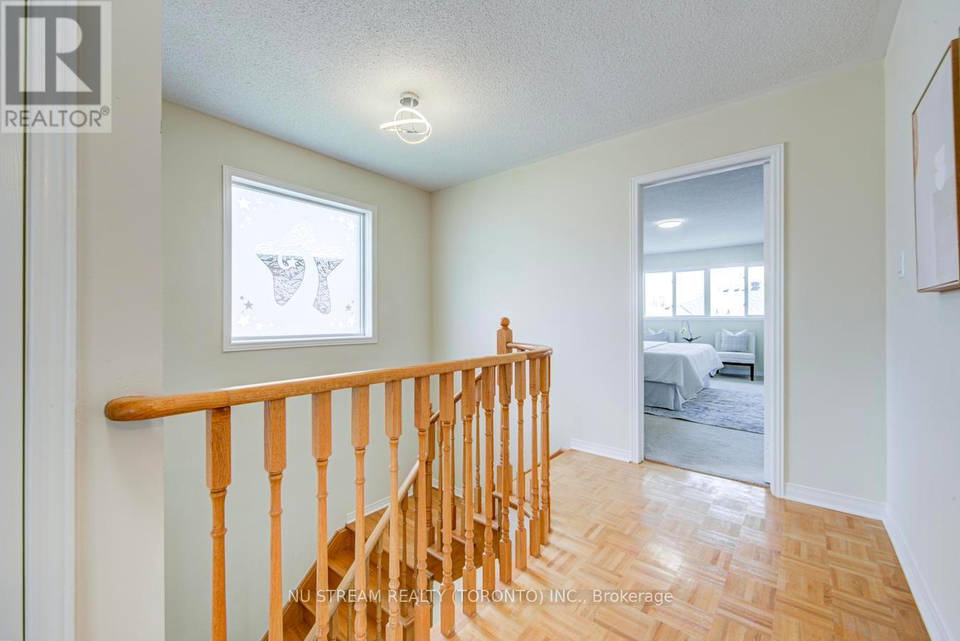 58 RIDEAU DRIVE - 23