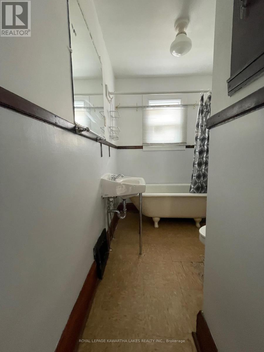 350 OSHAWA BOULEVARD S - 13