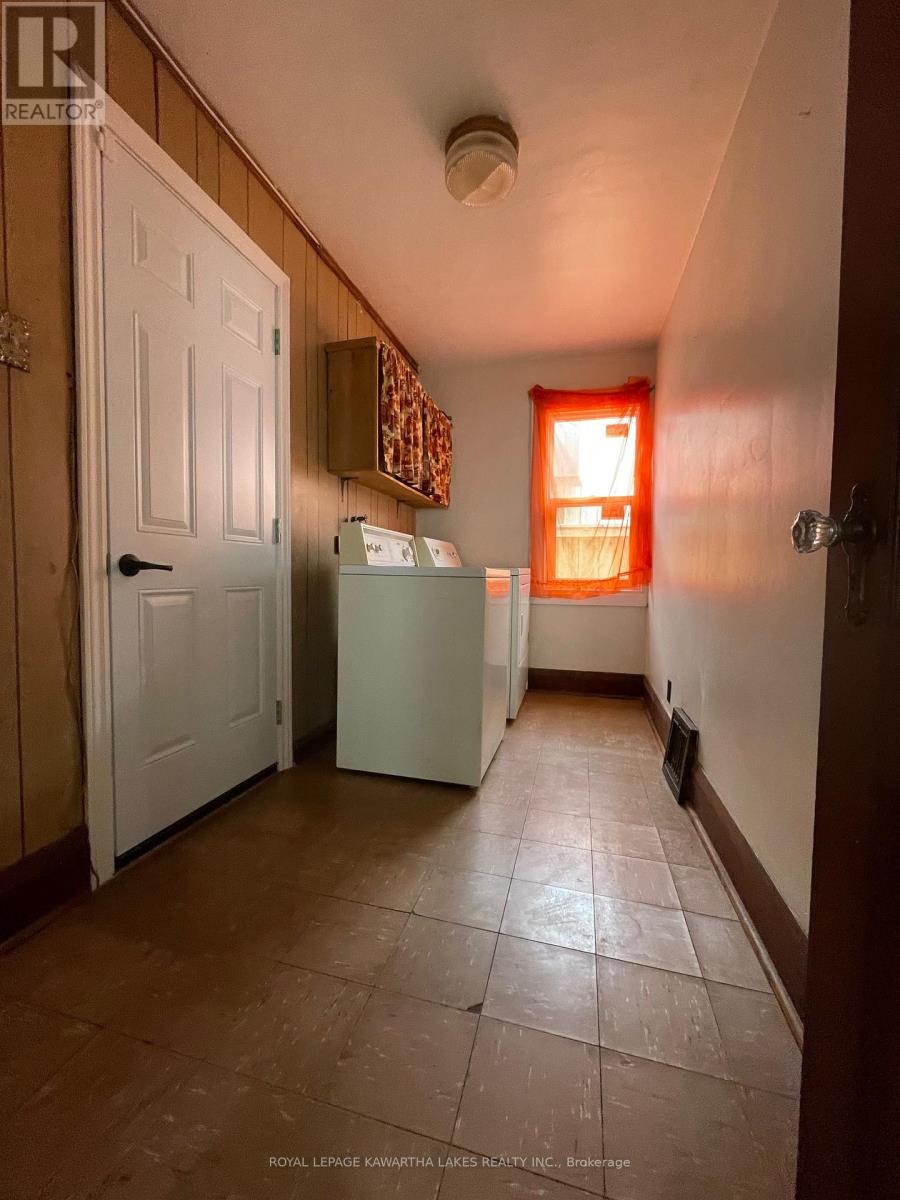 350 OSHAWA BOULEVARD S - 16