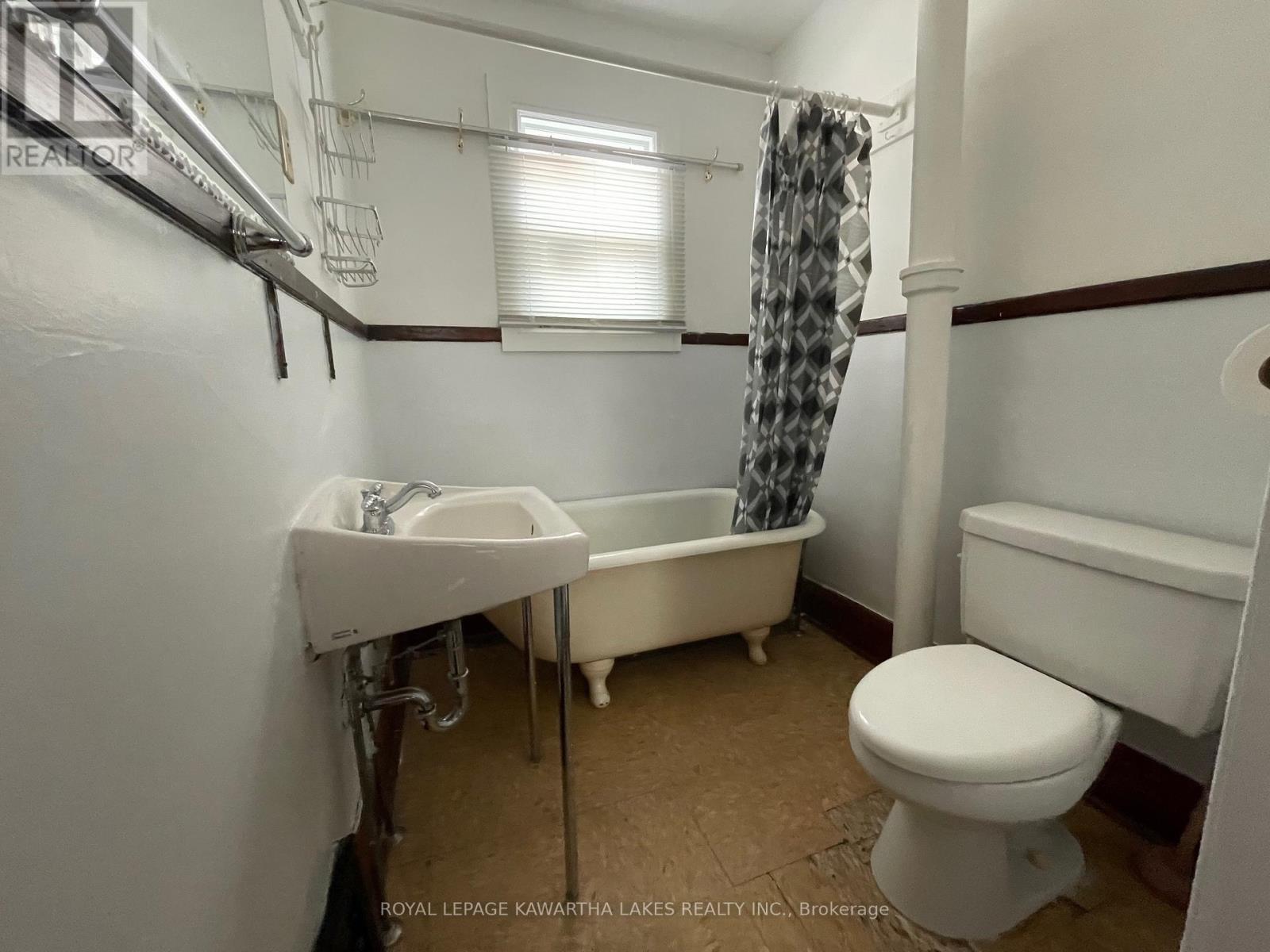 350 OSHAWA BOULEVARD S - 14