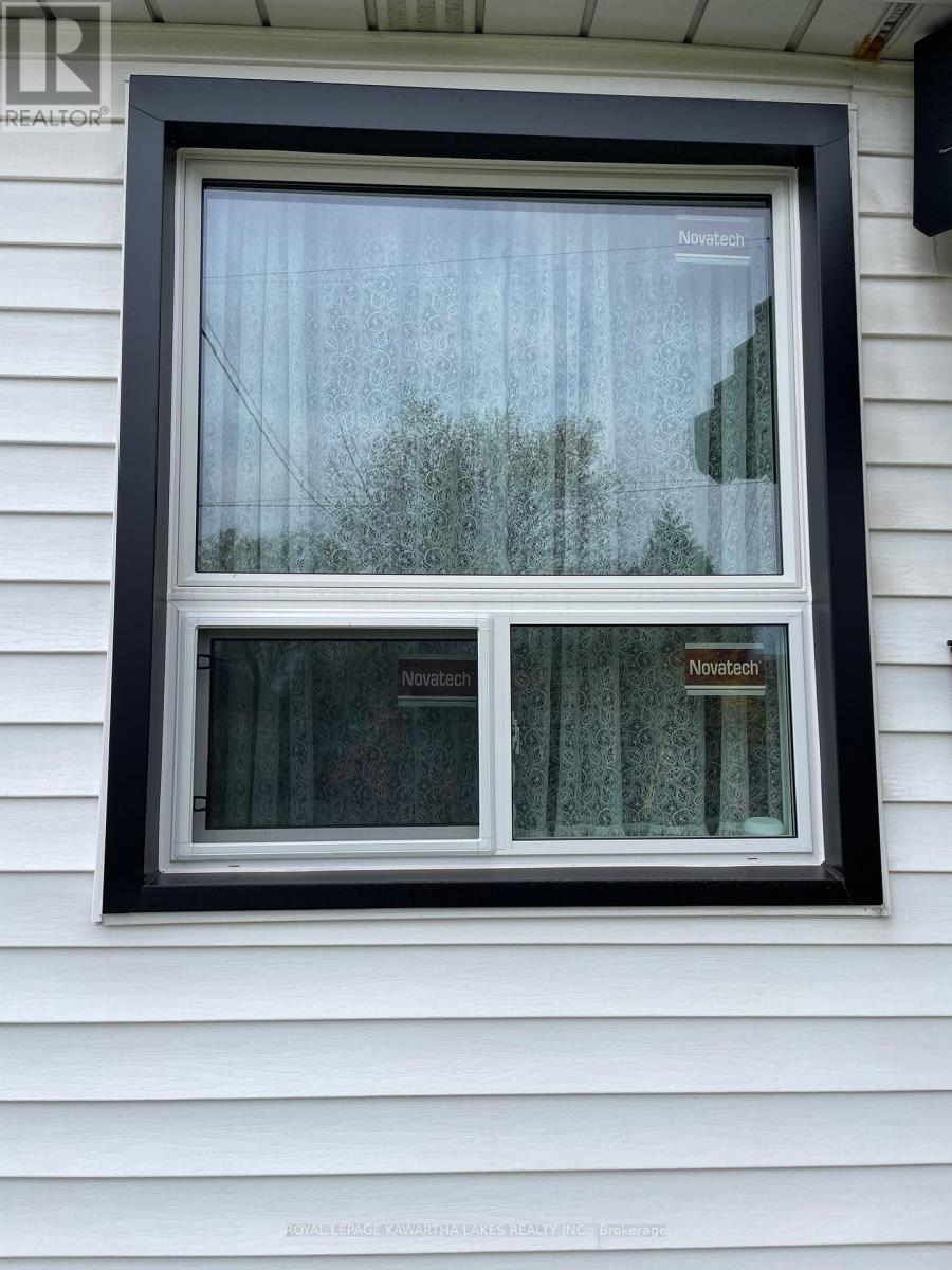 350 OSHAWA BOULEVARD S - 28