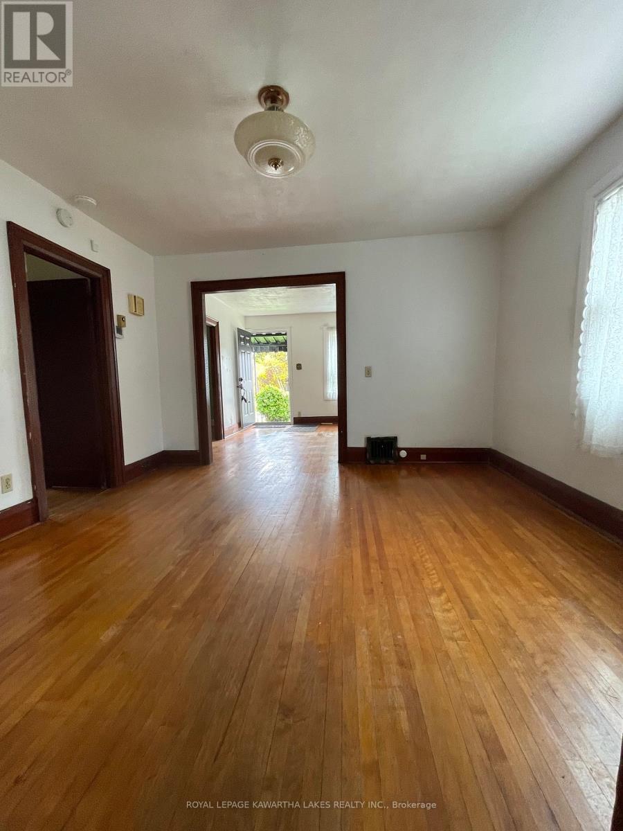 350 OSHAWA BOULEVARD S - 12