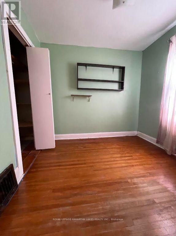 350 OSHAWA BOULEVARD S - 7