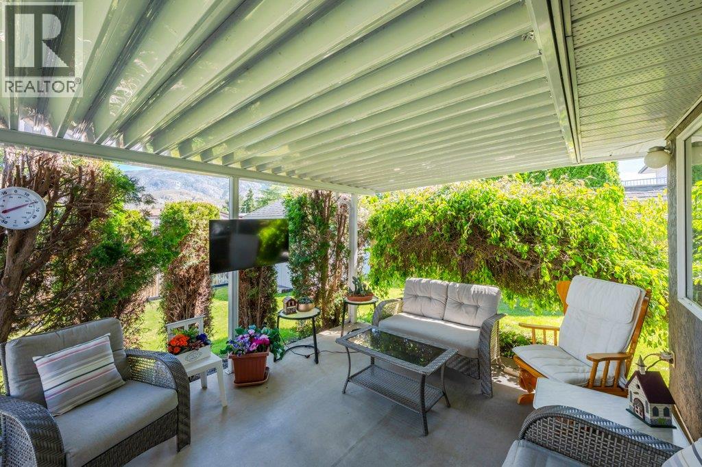 810 Merlot Avenue, Oliver