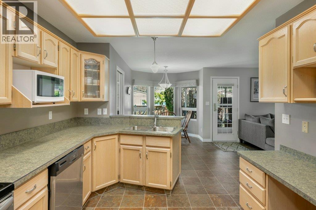 810 Merlot Avenue, Oliver