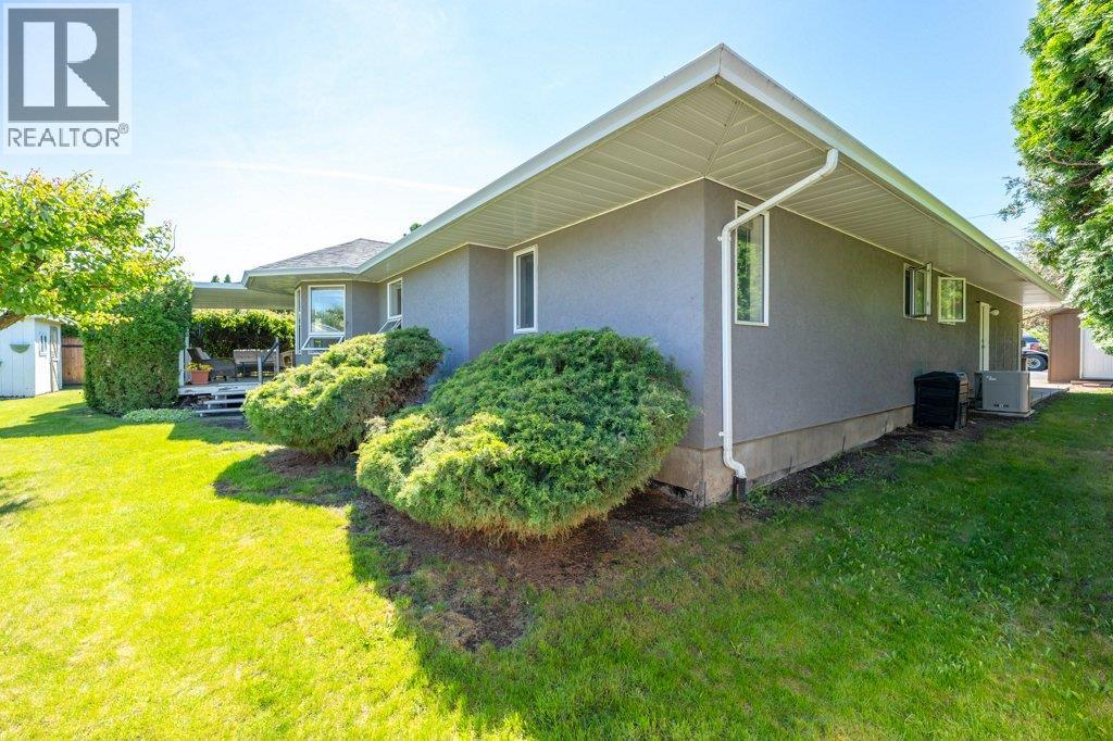 810 Merlot Avenue, Oliver