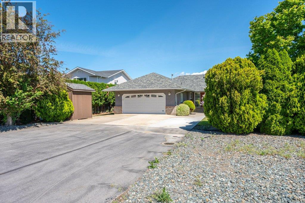 810 Merlot Avenue, Oliver