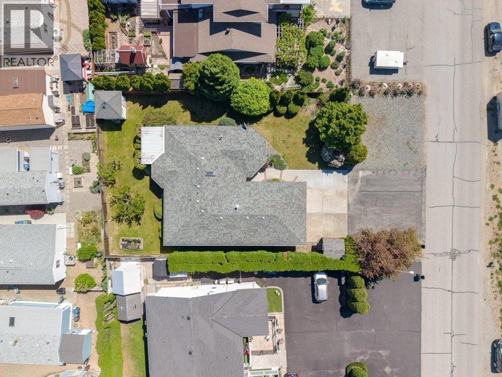 810 Merlot Avenue, Oliver