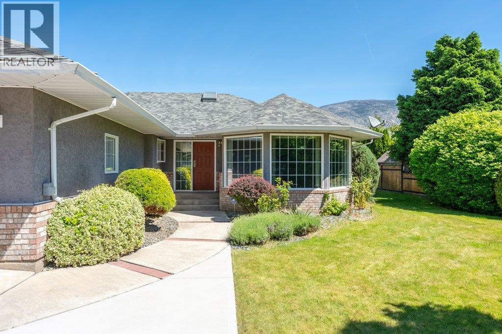 810 Merlot Avenue, Oliver