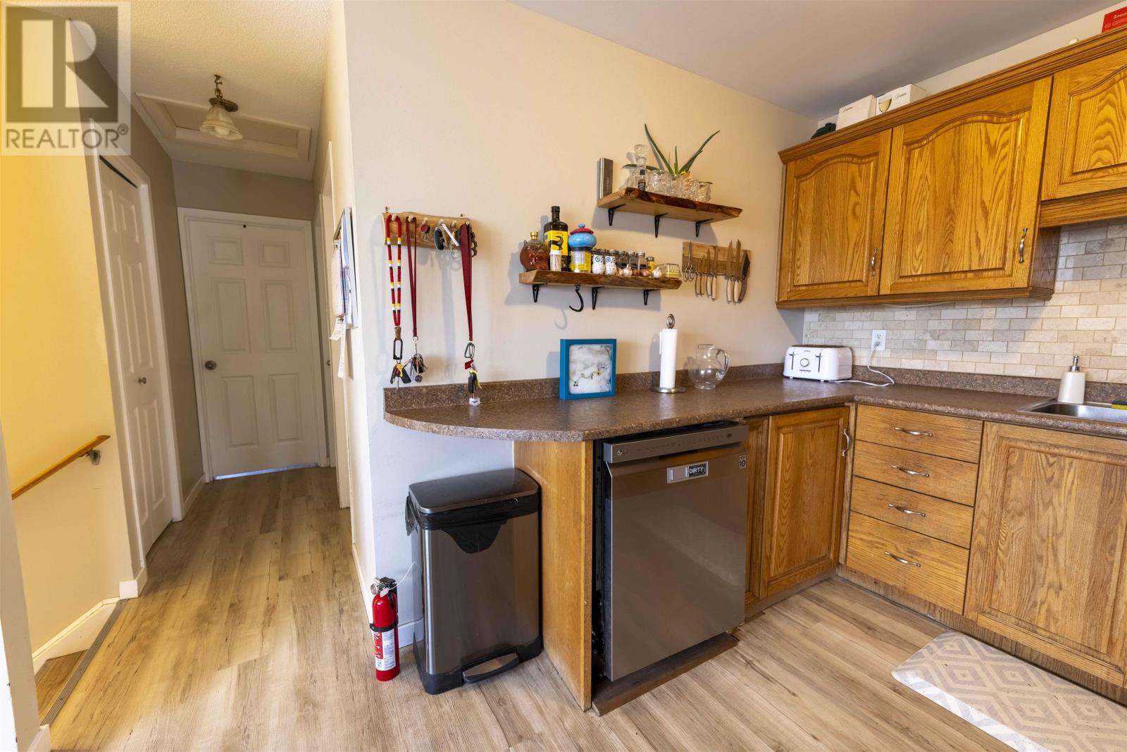 1911 FREDERICA ST W, THUNDR BAY, Ontario, P7E6R8 — Photo 5