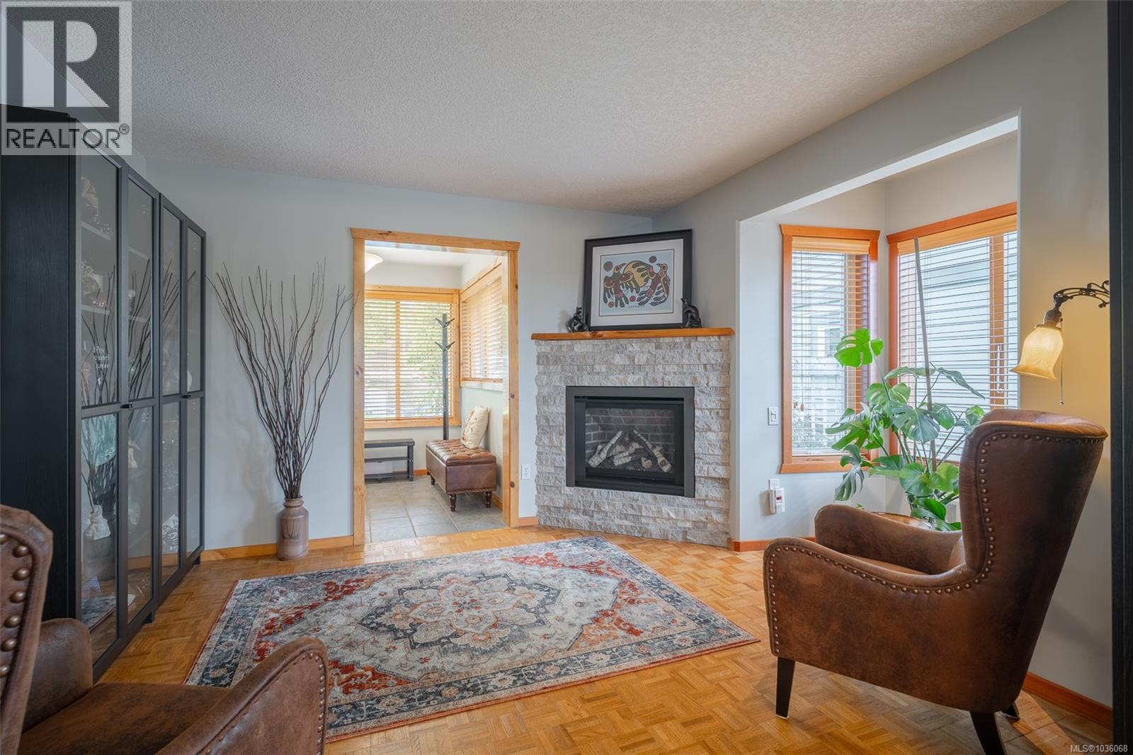 437 Davis Rd - 7