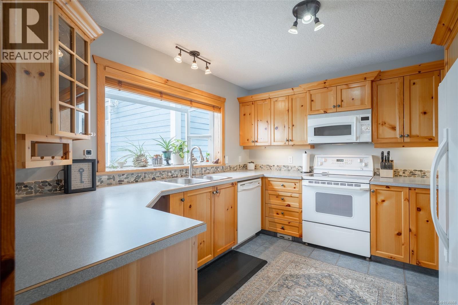 437 Davis Rd - 14