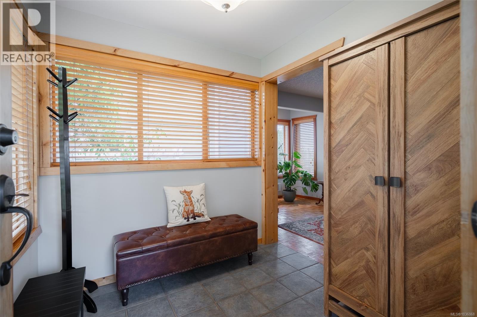 437 Davis Rd - 8