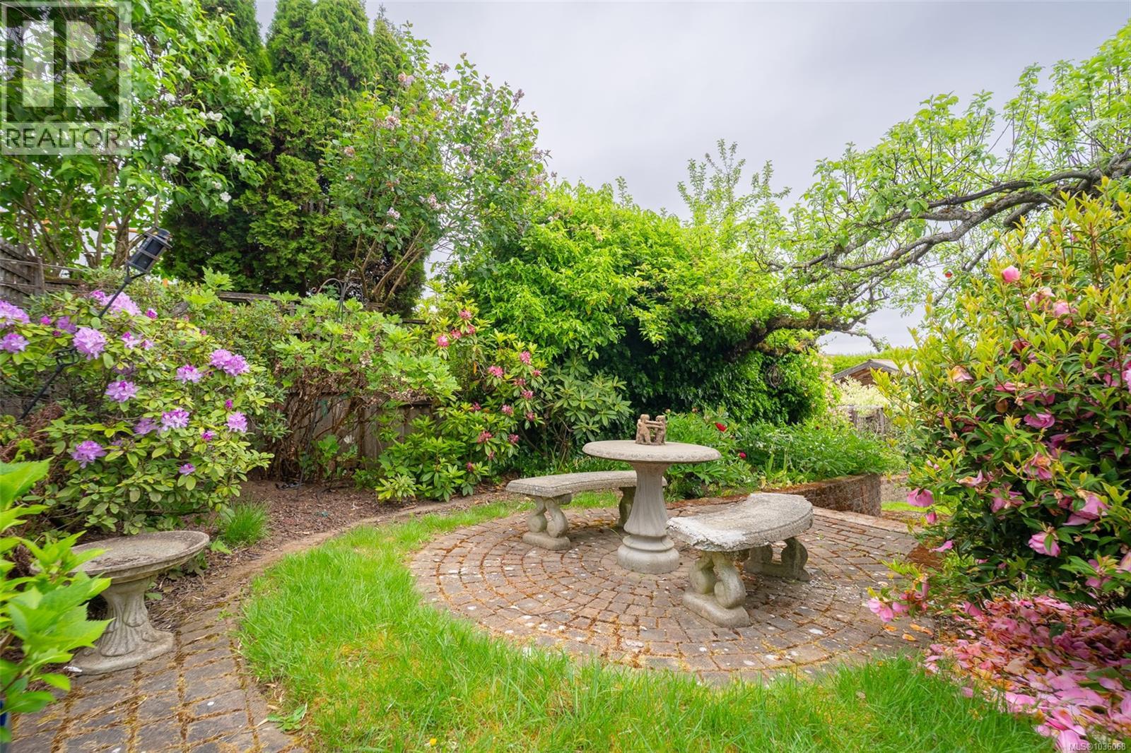 437 Davis Rd - 50