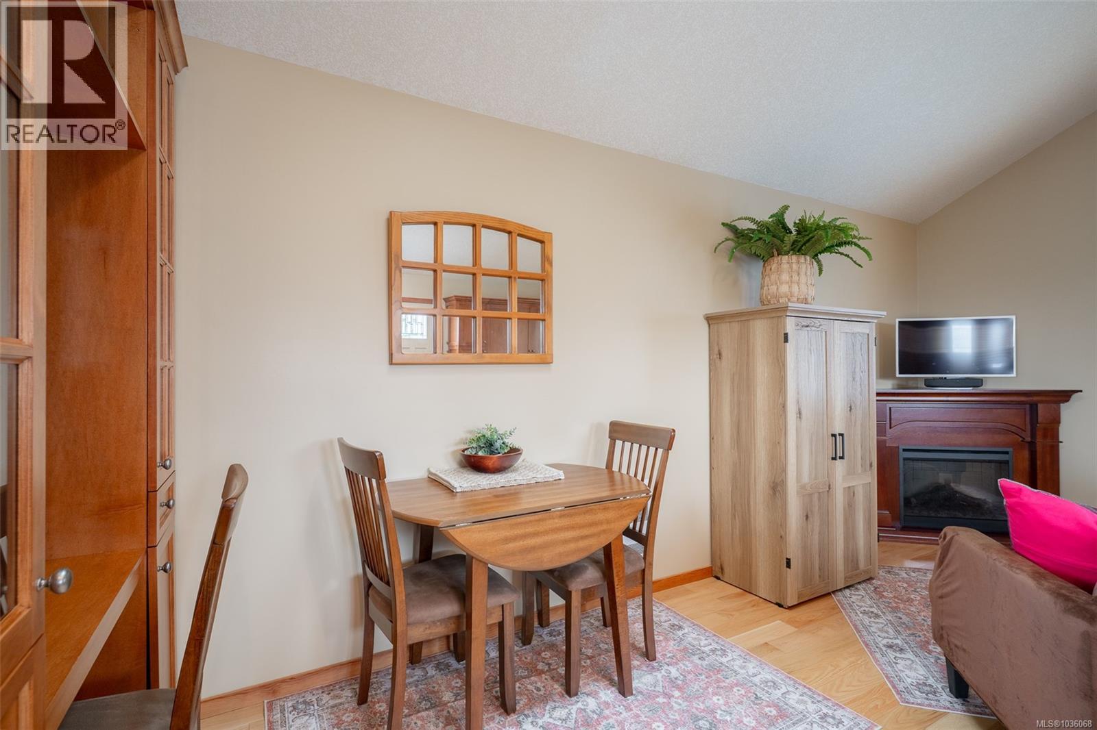 437 Davis Rd - 36