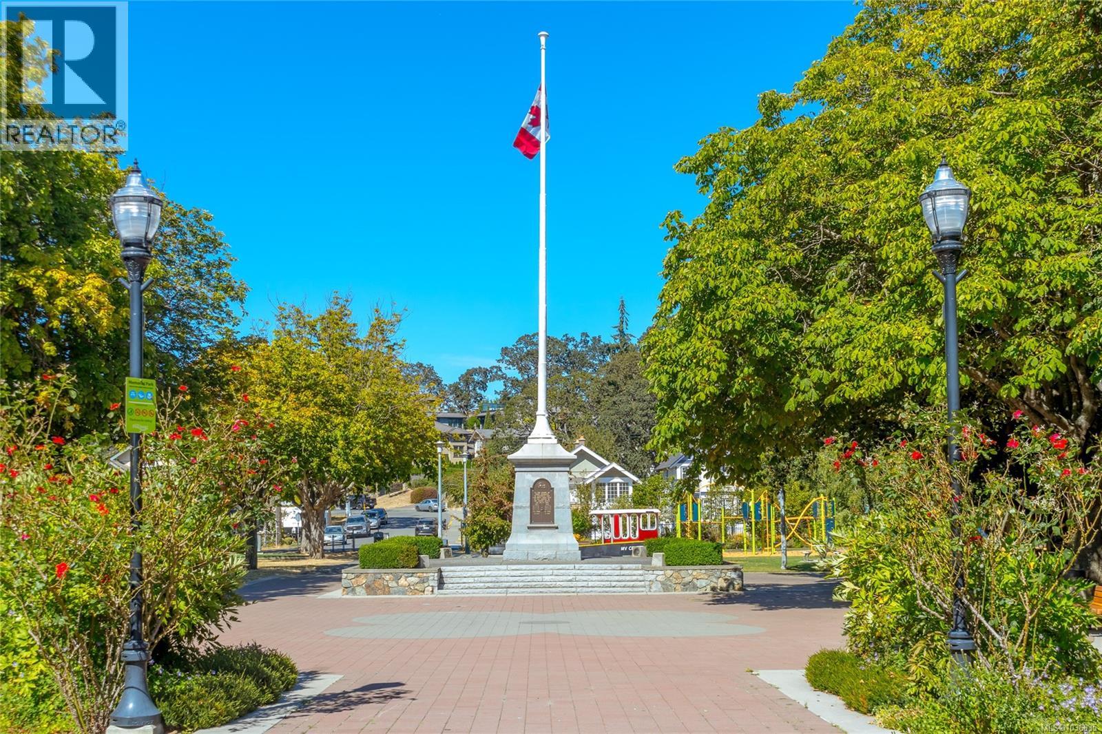 #216 1315 Esquimalt Rd - 34