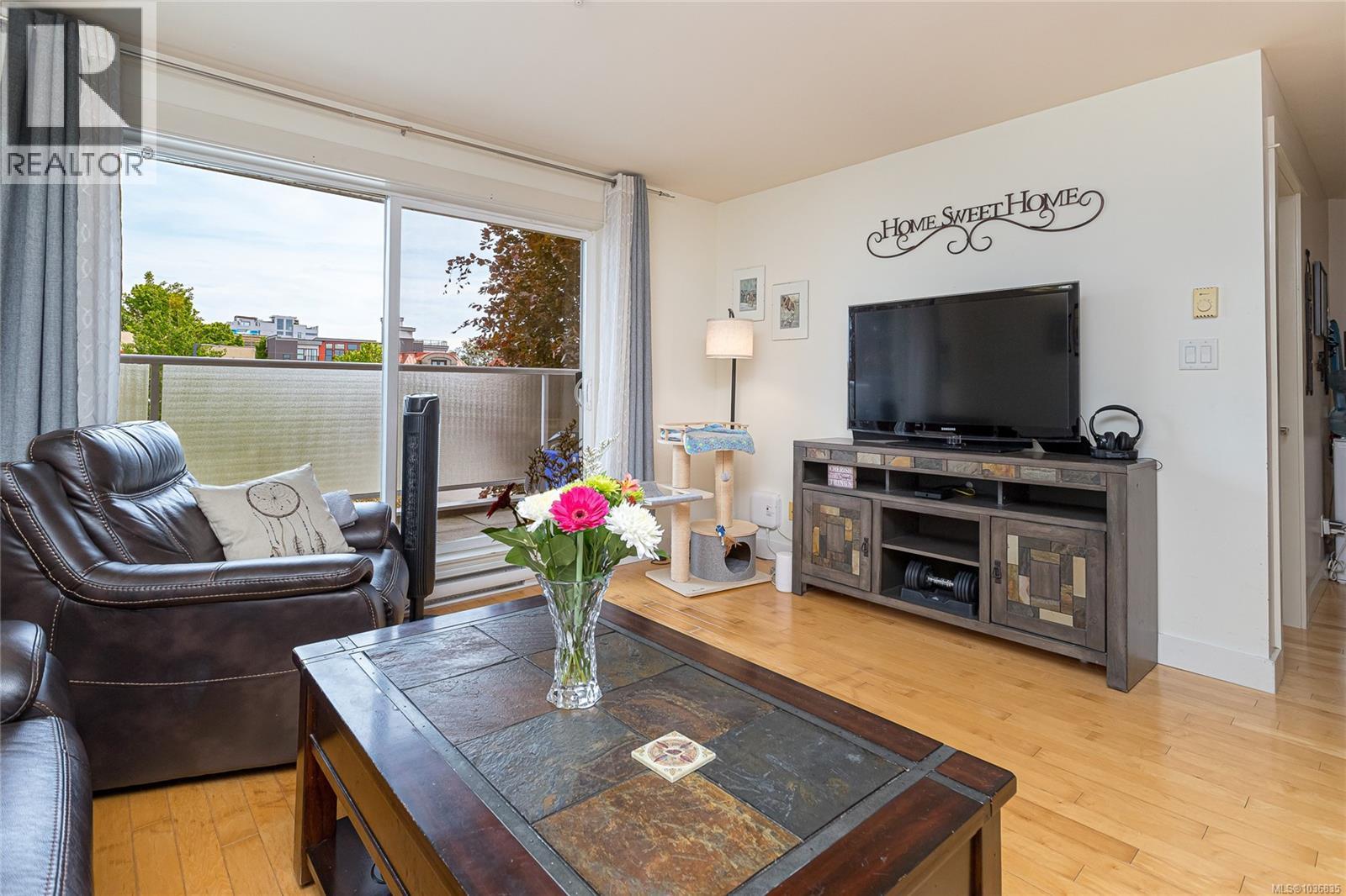 #216 1315 Esquimalt Rd - 4