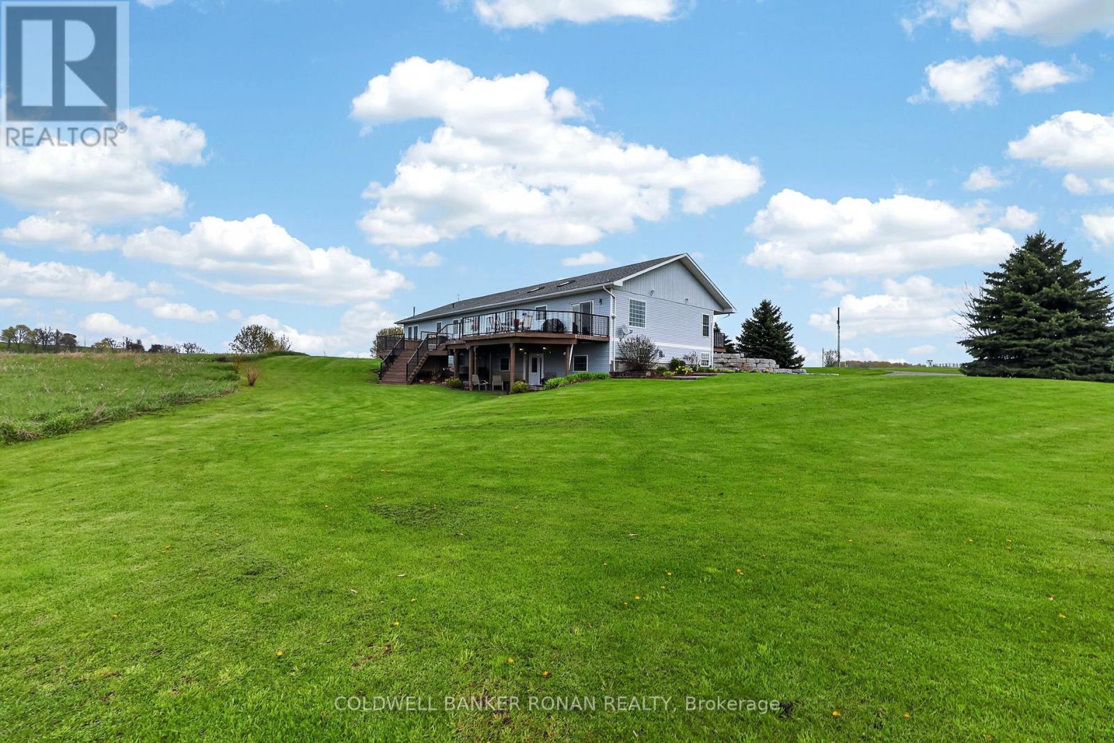4886 15TH SIDE ROAD - 44