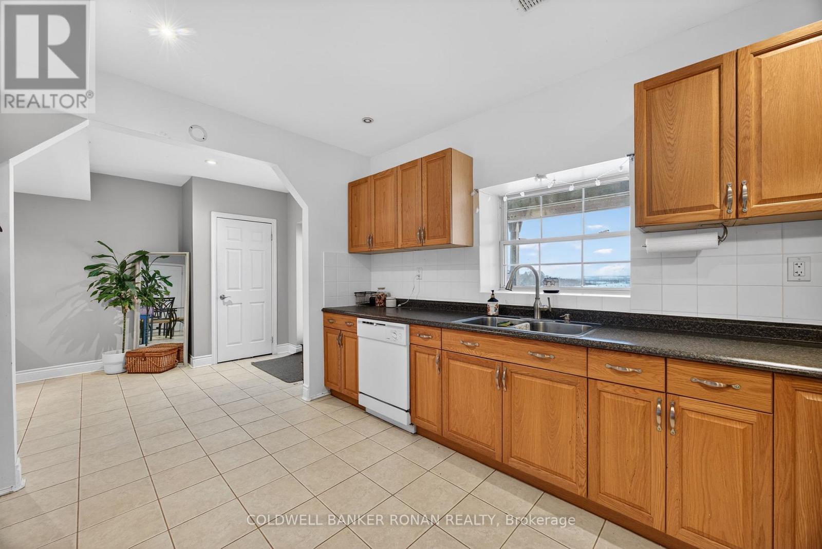 4886 15TH SIDE ROAD - 30