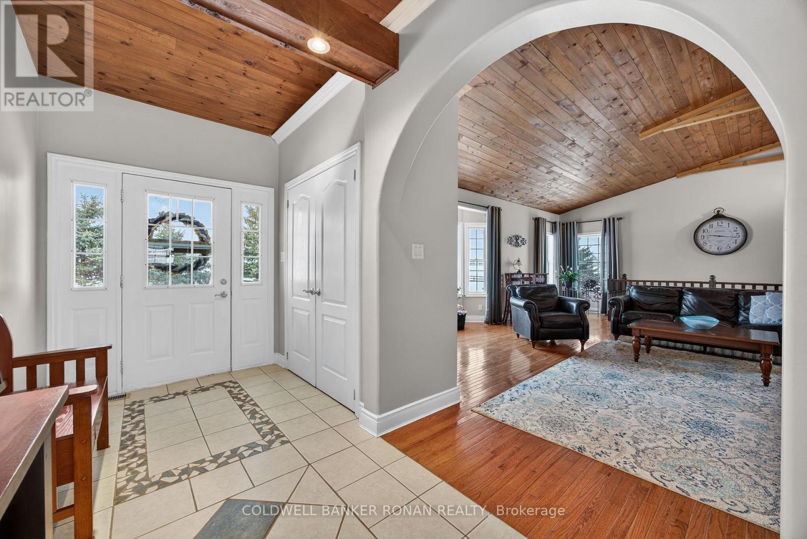 4886 15TH SIDE ROAD - 5