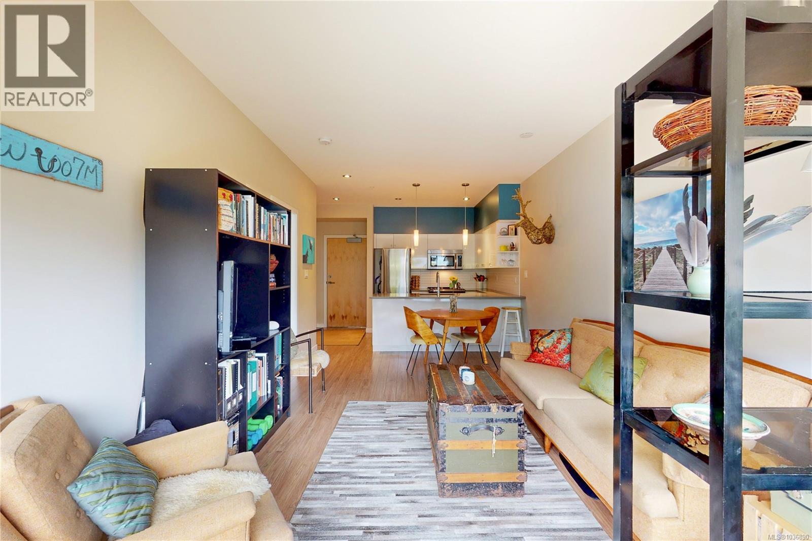 105 785 Tyee Road, Victoria