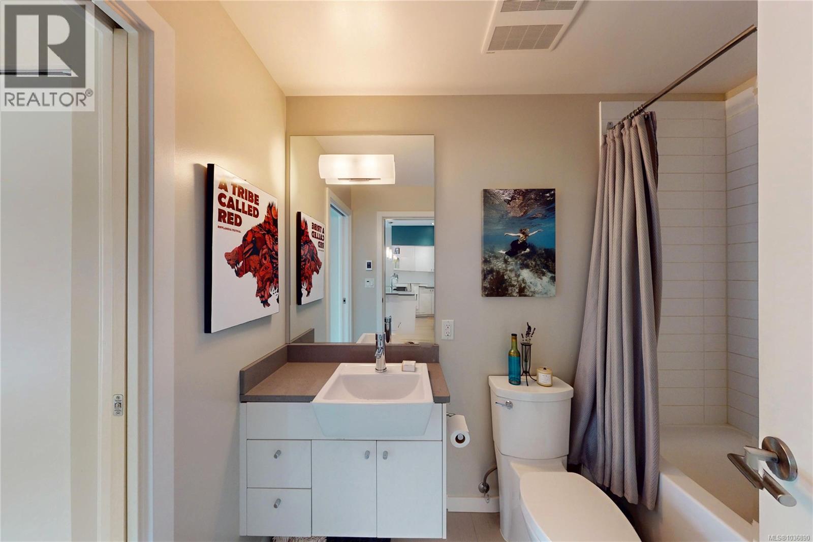 #105 785 Tyee Rd - 19