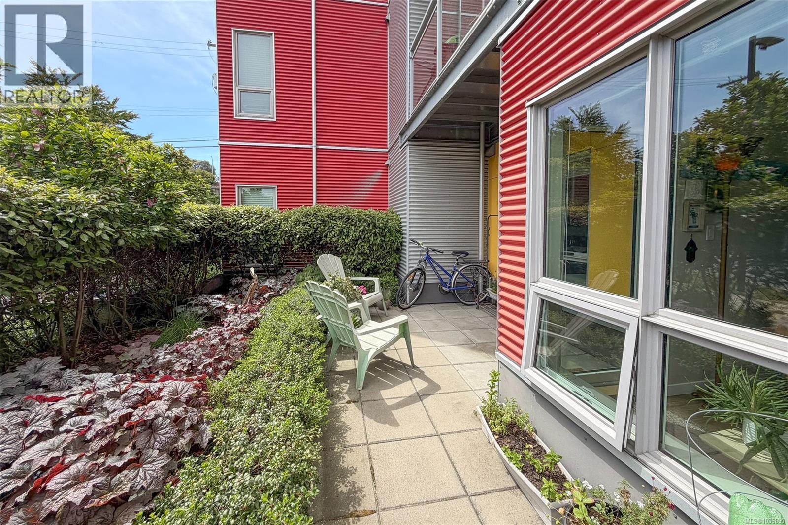 105 785 Tyee Road, Victoria