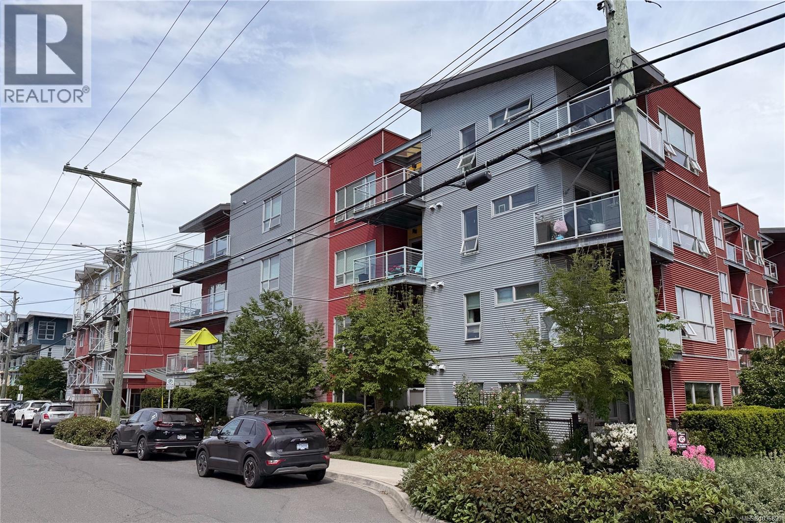 #105 785 Tyee Rd - 27