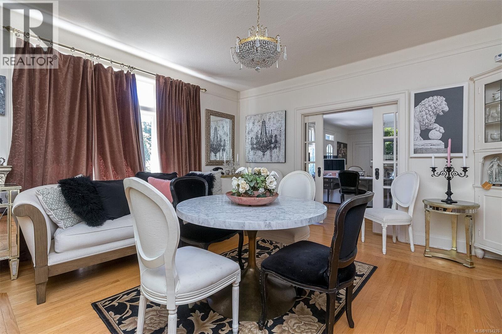  250 King George Terrace, Oak Bay