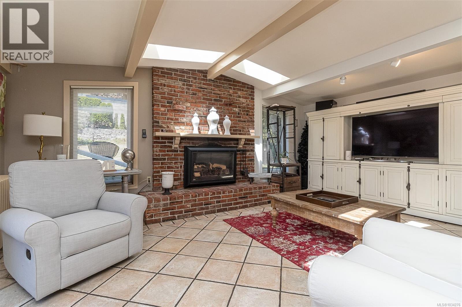  250 King George Terrace, Oak Bay