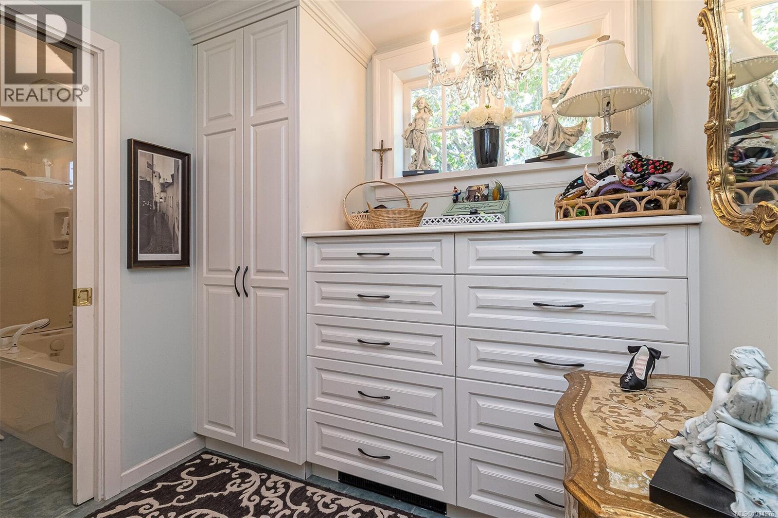  250 King George Terrace, Oak Bay