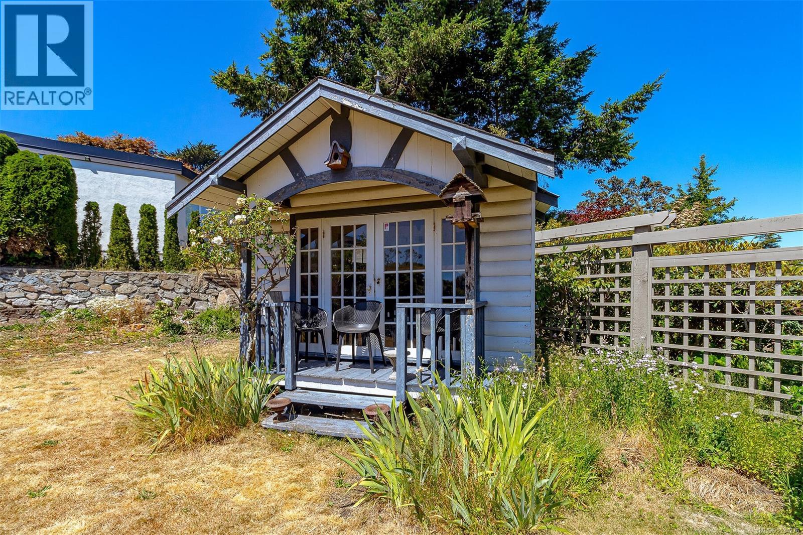  250 King George Terrace, Oak Bay