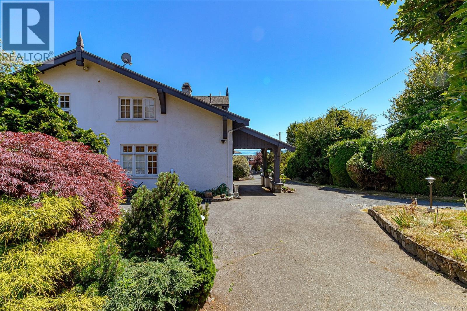  250 King George Terrace, Oak Bay