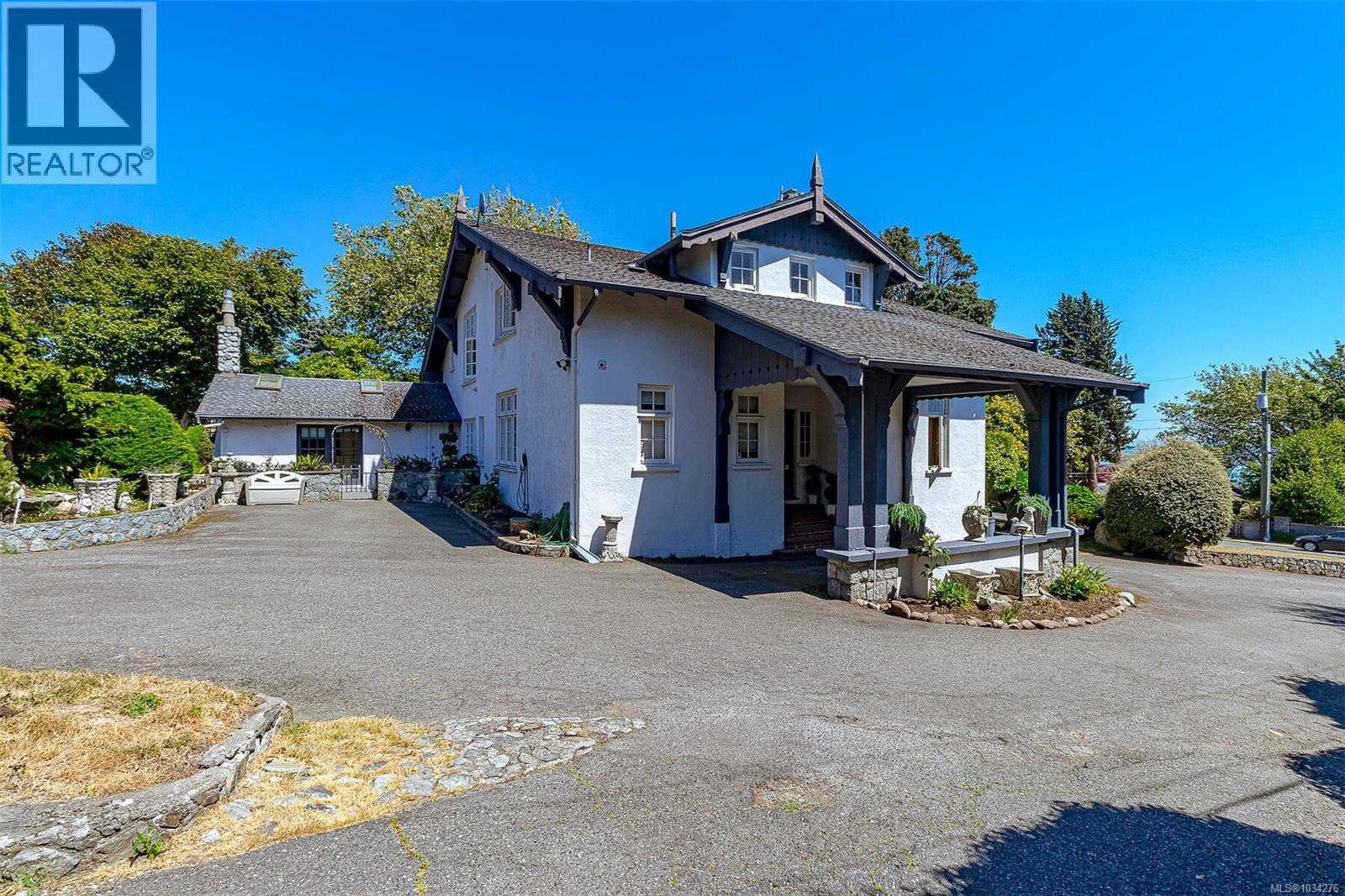  250 King George Terrace, Oak Bay