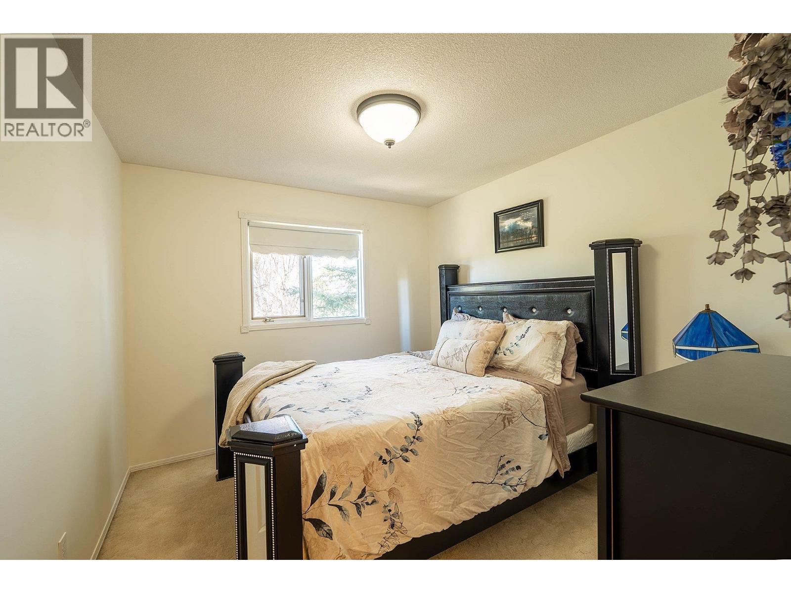 11415 92 STREET - 16